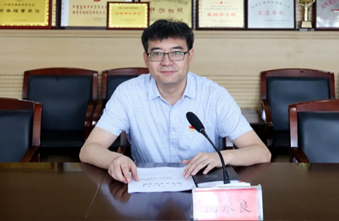 黨委委員、副院長    周永良